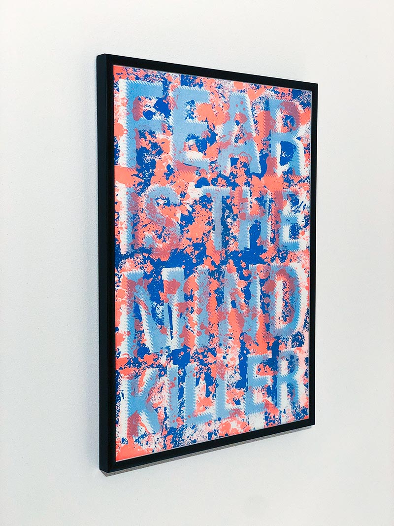 2-farbiges Risographie Poster Fear is the mind-killer im Bilderrahmen gerahmt